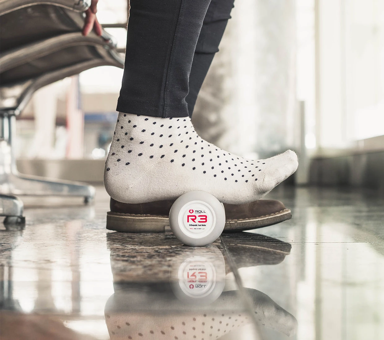 ROLL Recovery R3 Foot Roller (40) 8 ROLL Recovery R3 Foot Roller (40) - Image 6