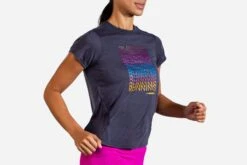 Brooks Women's Distance Graphic Short Sleeve (221469) 19 Brooks Women's Distance Graphic Short Sleeve (221469) -Sports Fashion Store 221469 459 MV Distance Graphic Short Sleeve
