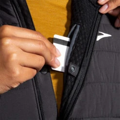 Brooks Women's Shield Hybrid Jacket - Black (221557001) 12 Brooks Women's Shield Hybrid Jacket - Black (221557001) -Sports Fashion Store 221557 001 D2 Shield Hybrid Jacket 2