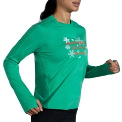 Brooks Women's Run Merry Distance Long Sleeve - Green/Run Merry (221563377) -Sports Fashion Store 221563 377 MV Run Merry Distance Graphic LS
