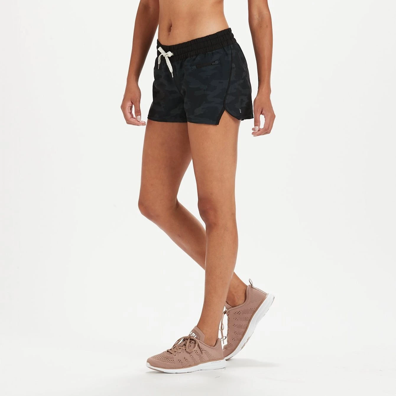 Vuori Women's Clementine Short 6 Vuori Women's Clementine Short - Image 4