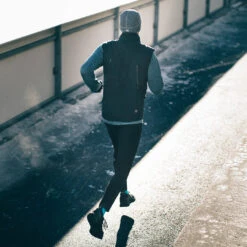 CEP Men's Winter Run Vest - Black (W0165R) -Sports Fashion Store W0165R LIFESTYLEIMAGE3 1800x1800 7a55ba33 5cc9 4ac7 92d0 2afba0703d78