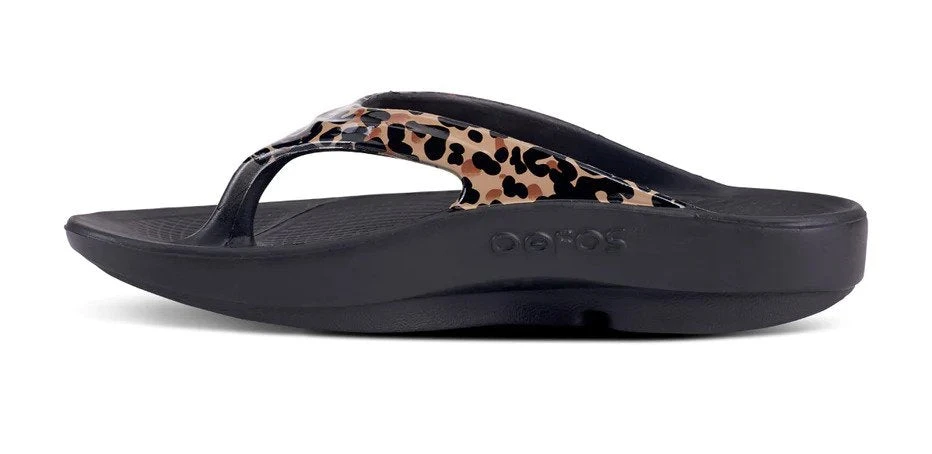 Oofos Women's OOlala Limited Sandal - Black/Leopard (1403) 5 Oofos Women's OOlala Limited Sandal - Black/Leopard (1403) - Image 3